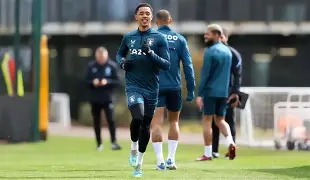 kaiyuan gaming-包含清晨英超传出新动向，阿斯顿维拉调整名单，管理层表态：质疑声仍在，控场能力受关注的词条